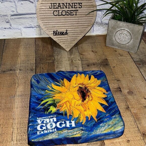 immersive Van Gogh cushion Size 13x13. Rare From Exhibition - Picture 8 of 9